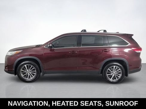Used 2019 Toyota Highlander XLE AWD/4WD image 6