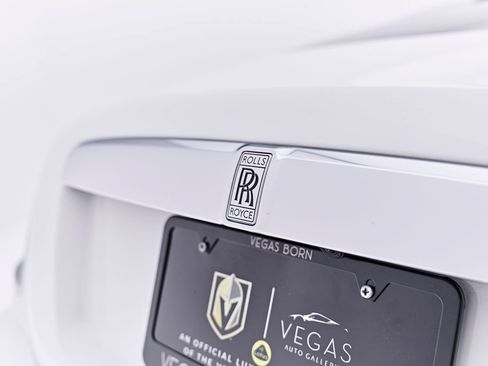 Used 2014 Rolls-Royce Wraith RWD image 27