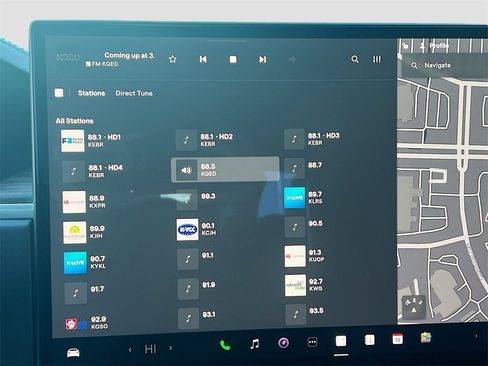 Used 2022 Tesla Model S image 12