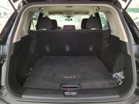Used 2023 Nissan Rogue S image 15