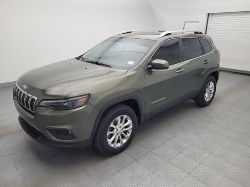 Used 2019 Jeep Cherokee Latitude w/ Popular Appearance Group AWD/4WD image 2