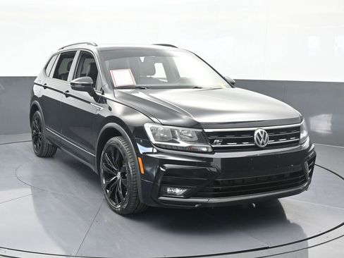 Used 2021 Volkswagen Tiguan SE R-Line image 9