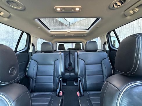 Used 2023 GMC Acadia Denali w/ Black Diamond Edition AWD/4WD image 51