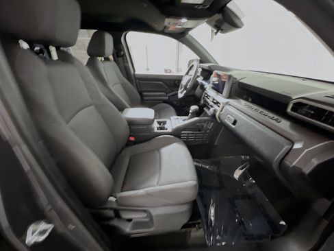 Used 2025 Toyota Tacoma SR5 RWD image 31