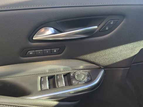 Used 2020 Cadillac XT4 Premium Luxury image 31