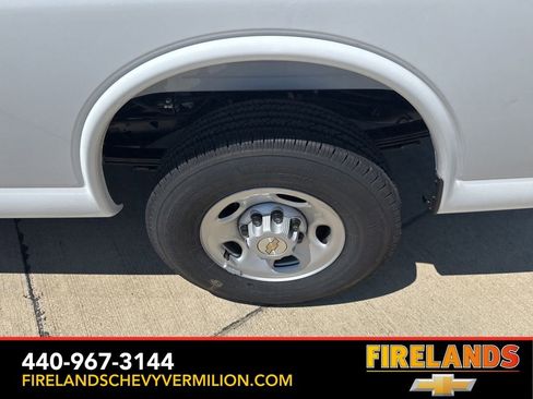New 2025 Chevrolet Express 2500 Work Van w/ Driver Convenience Package image 32