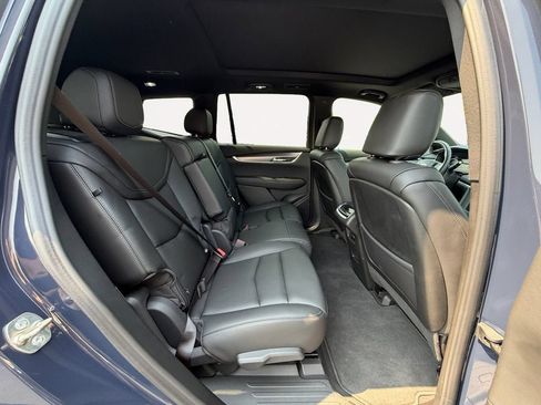 Used 2025 Cadillac XT6 Luxury AWD/4WD image 23