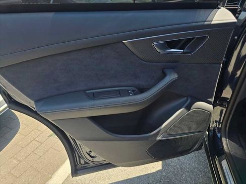 New 2025 Audi RS Q8 performance image 19