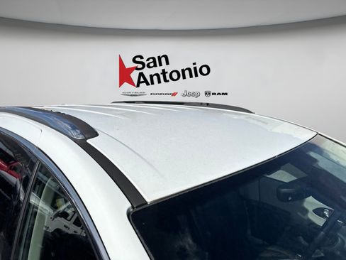 Used 2017 Chrysler Pacifica Touring-L Plus w/ Advanced Safetytec Group FWD image 26