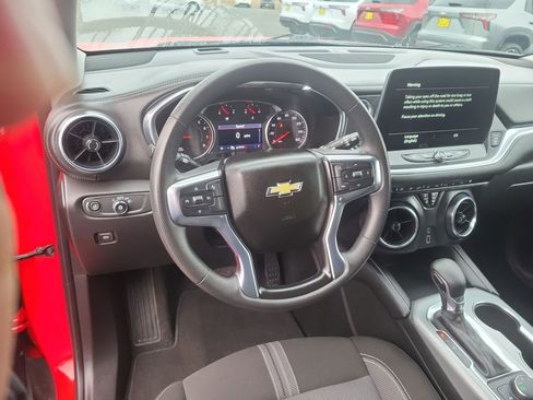 Used 2023 Chevrolet Blazer LT image 39