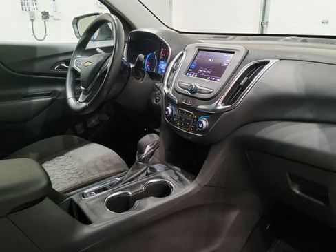 Used 2024 Chevrolet Equinox LT FWD image 16