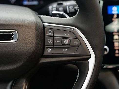 New 2026 Jeep Grand Cherokee L Limited image 16