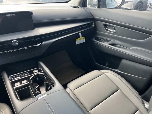 New 2025 Nissan Murano SV AWD/4WD image 13