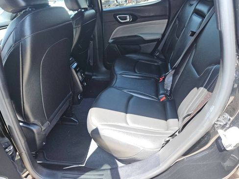 Used 2025 Jeep Compass Limited AWD/4WD image 27