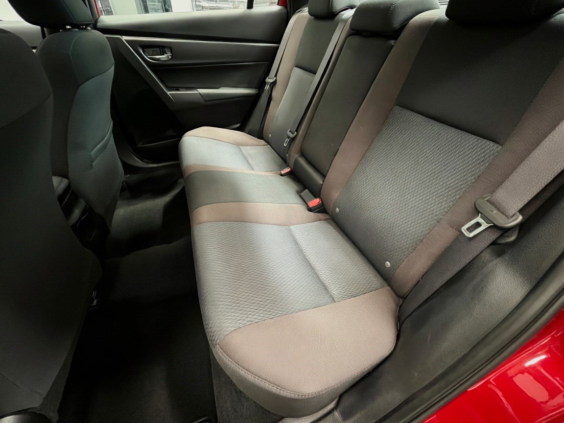 Used 2017 Toyota Corolla LE FWD image 13
