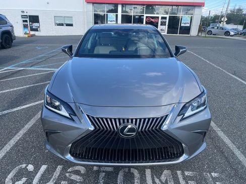 Used 2020 Lexus ES 350 w/ Premium Package image 2