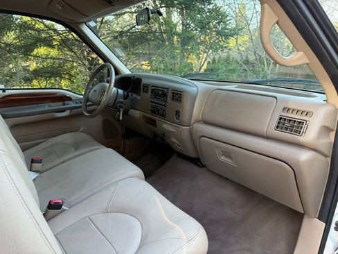 Used 2000 Ford F250 Lariat image 11