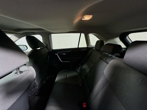 Used 2020 Toyota RAV4 XLE w/ Convenience Package FWD image 22