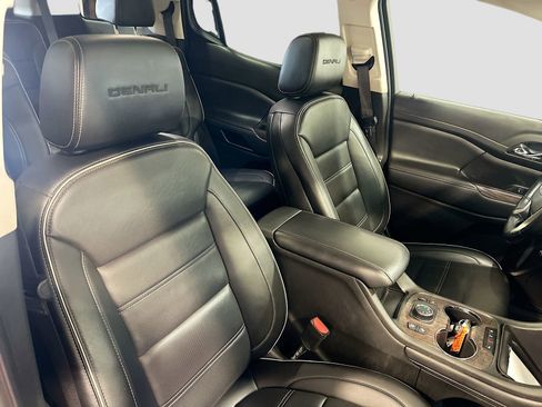 Used 2023 GMC Acadia Denali w/ Denali Technology Package AWD/4WD image 31