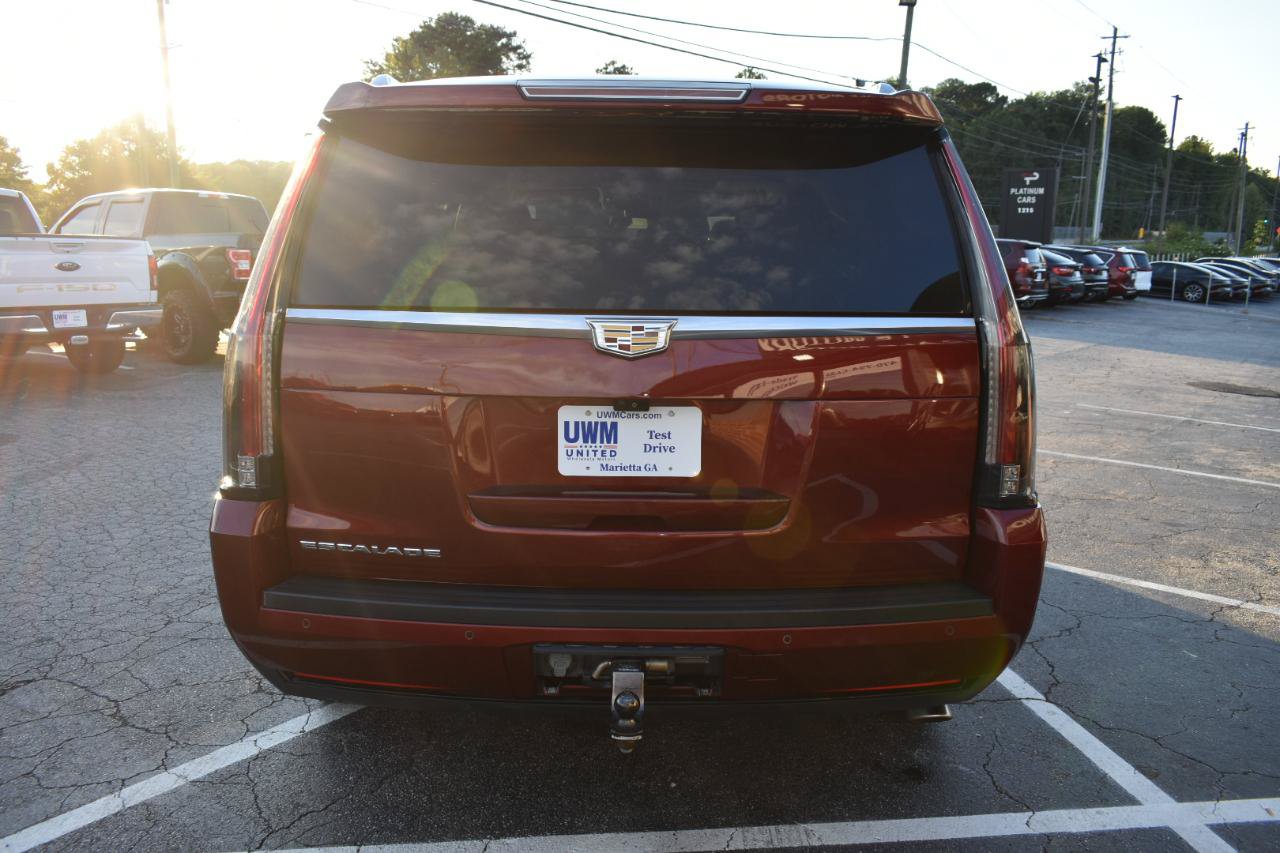 Used 2018 Cadillac Escalade Premium Luxury w/ LPO, Radiant Package AWD/4WD image 7