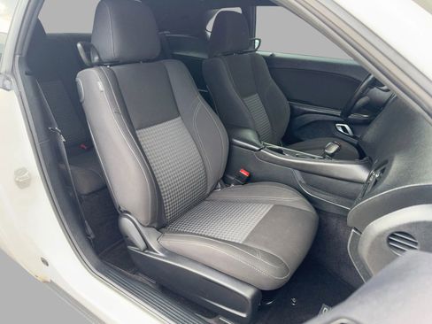 Used 2017 Dodge Challenger R/T w/ Driver Convenience Group image 21