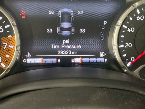 Used 2023 Jeep Renegade Latitude image 12