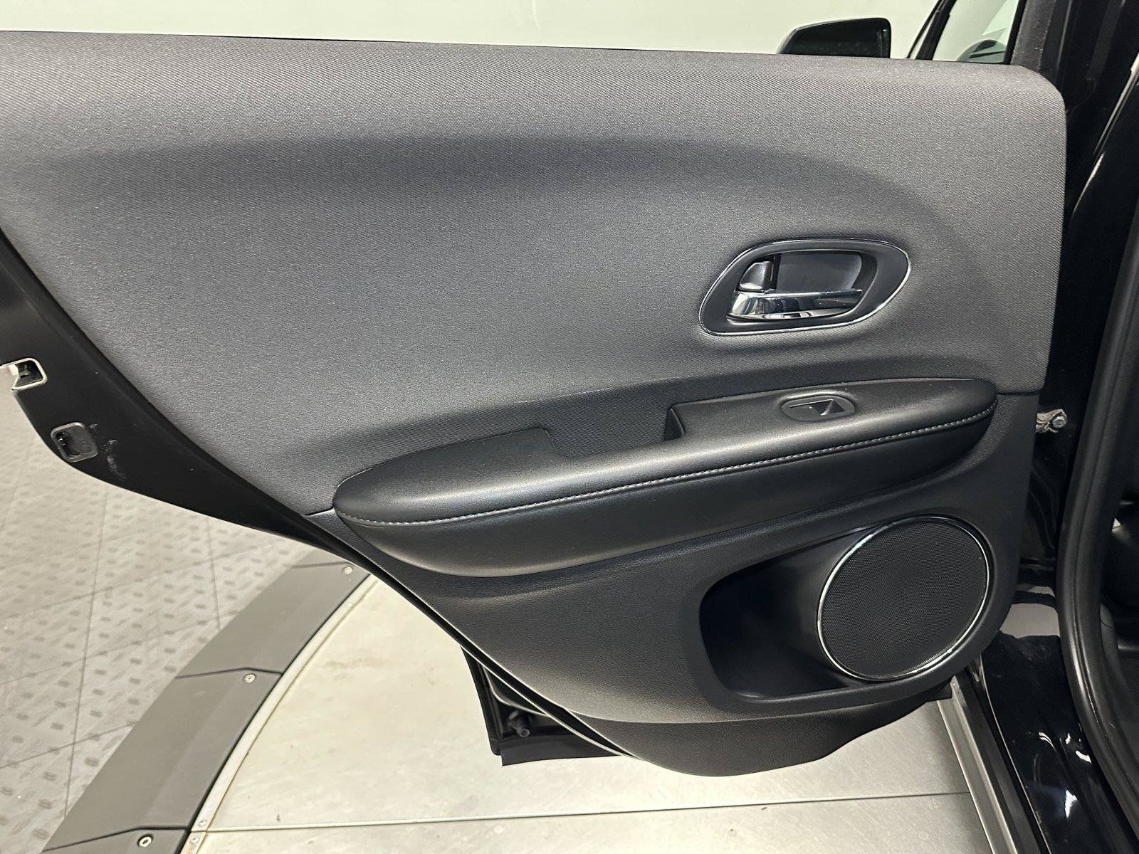 Used 2022 Honda HR-V EX image 29