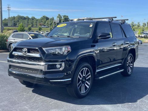 Used 2018 Toyota 4Runner Limited AWD/4WD image 3