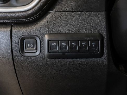 Used 2021 Chevrolet Silverado 2500 High Country w/ Z71 Off-Road Package AWD/4WD image 16