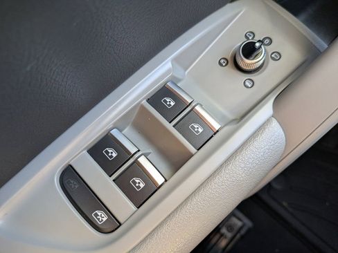 Used 2018 Audi Q5 2.0T Premium Plus image 25