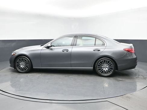 Used 2022 Mercedes-Benz C 300 4MATIC Sedan w/ Exclusive Trim Package image 4