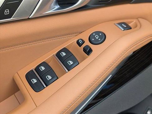 Used 2026 BMW X5 xDrive50e w/ Executive Package image 12