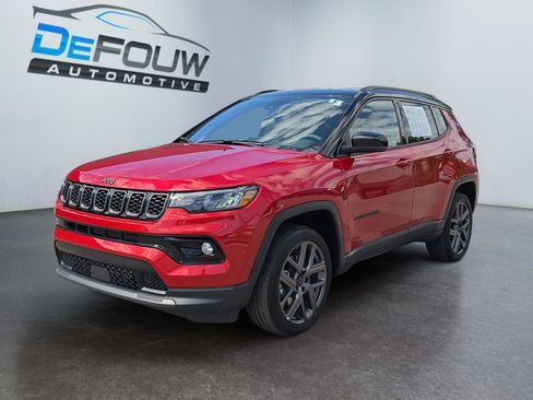 Used 2026 Jeep Compass Limited AWD/4WD image 7