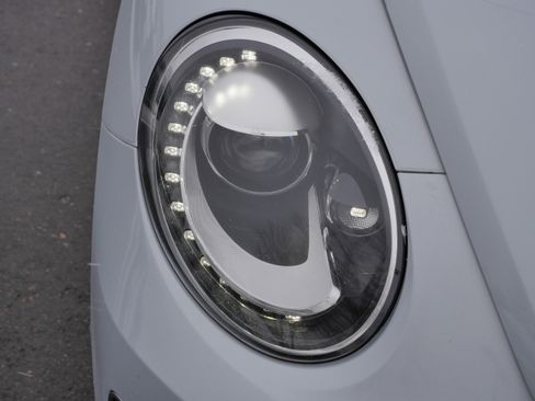 Used 2018 Volkswagen Beetle 2.0T SE image 16