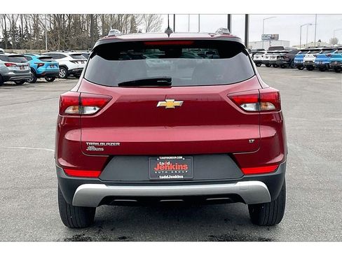 Used 2023 Chevrolet TrailBlazer LT image 4