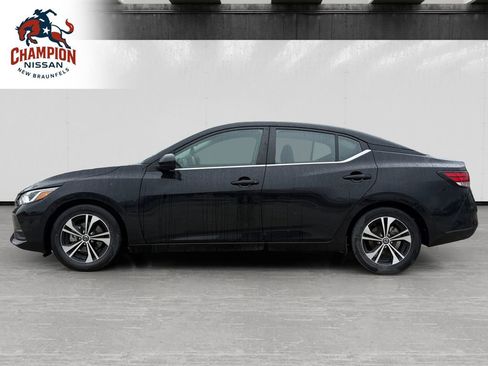 Used 2023 Nissan Sentra SV image 2
