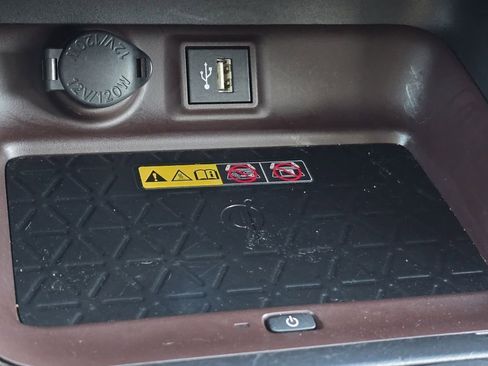 Used 2025 Toyota RAV4 Limited w/ Advanced Technology Package AWD/4WD image 9