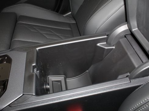 Used 2025 BMW X3 xDrive30i w/ Premium Package image 29