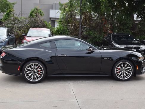Used 2025 Ford Mustang GT Premium RWD image 4