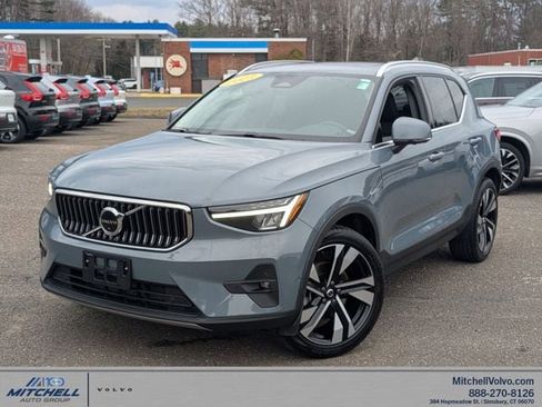 Certified 2023 Volvo XC40 B5 Plus w/ Protection Package Premier image 1
