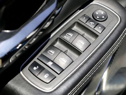 Used 2022 RAM 1500 Limited AWD/4WD image 23