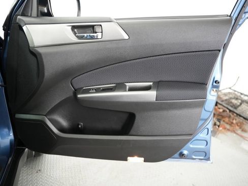 Used 2012 Subaru Forester 2.5X Premium AWD/4WD image 43