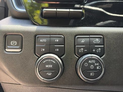 Used 2024 Chevrolet Silverado 3500 High Country w/ High Country Premium Package AWD/4WD image 11