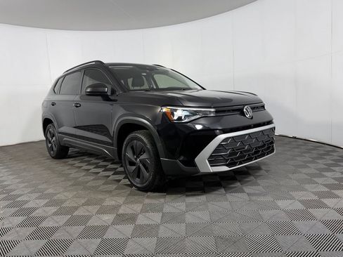 Used 2025 Volkswagen Taos S FWD image 5