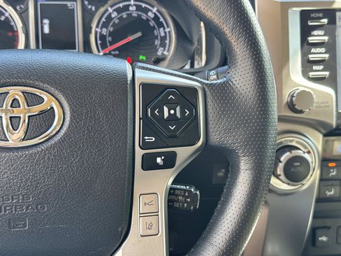 Used 2024 Toyota 4Runner Limited AWD/4WD image 29