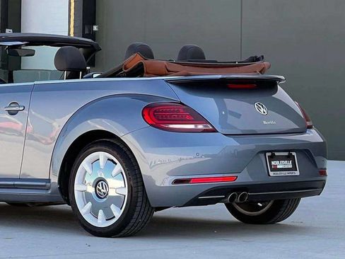 Used 2019 Volkswagen Beetle 2.0T Final Edition SEL FWD image 34