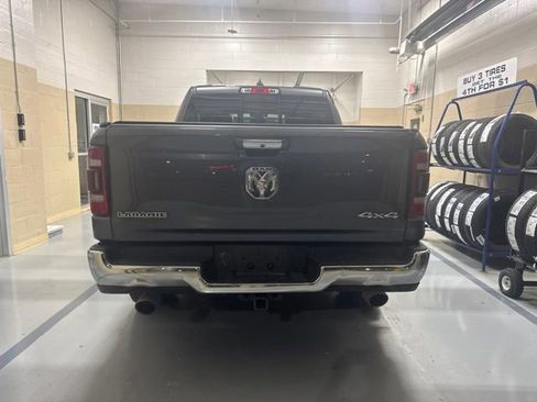 Used 2019 RAM 1500 Laramie AWD/4WD image 16