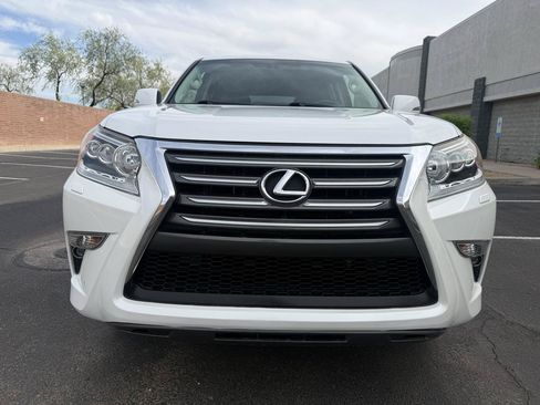 Used 2017 Lexus GX 460 Premium w/ Premium Package AWD/4WD image 8