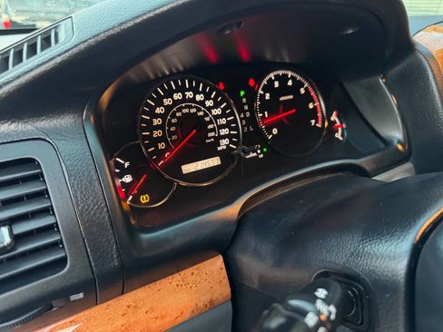 Used 2004 Lexus GX 470 Base 4WD 4dr SUV image 17