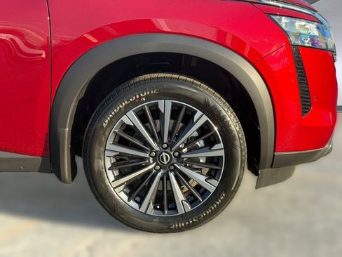 New 2026 Nissan Pathfinder Platinum image 11